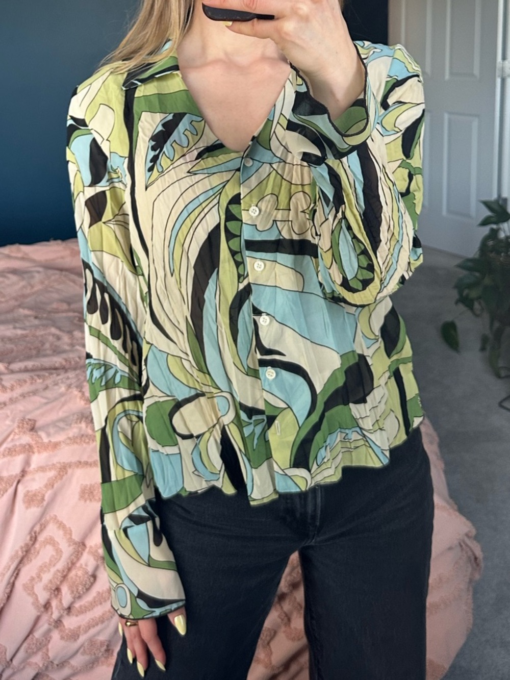 Julie Mitchell Abstract Print Button-Front V-Neck Blouse